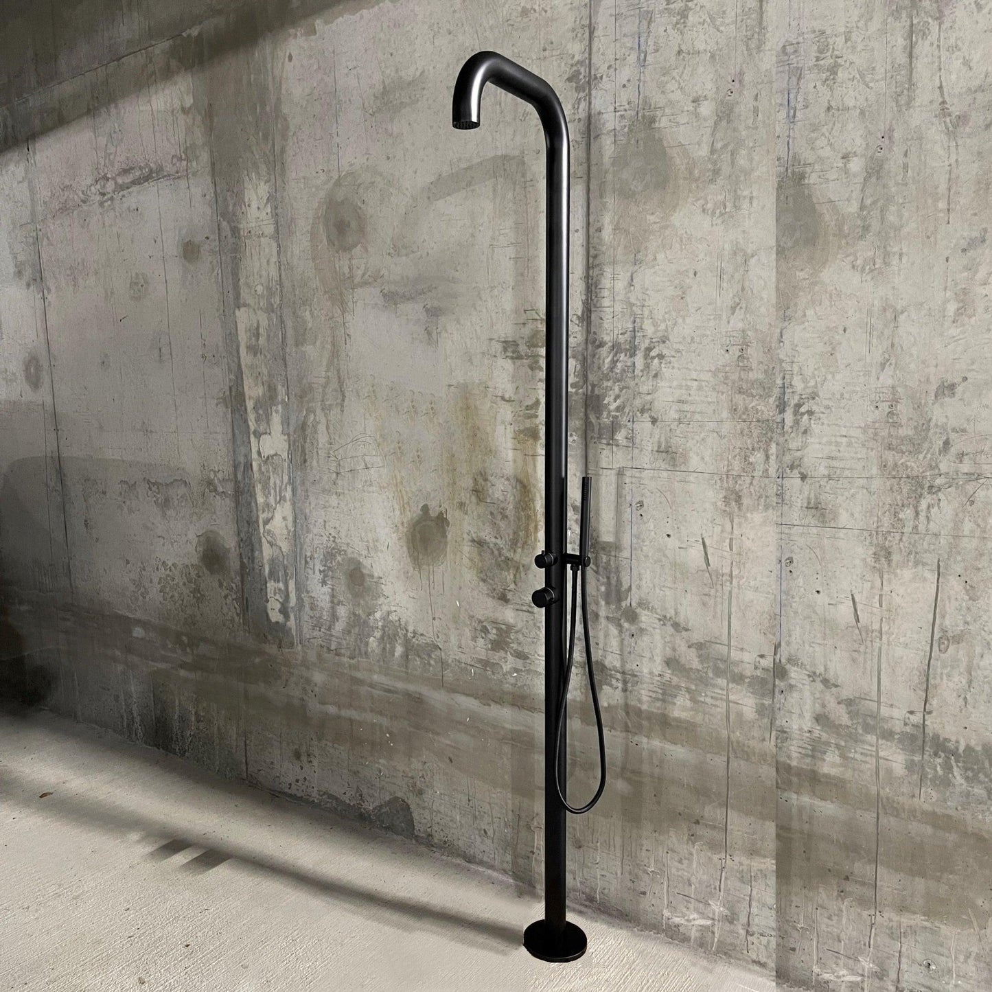 Astra Shower - Matte Black